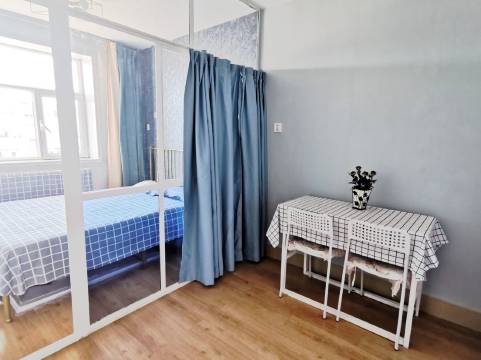 爱旅行的小羊羊公寓(南京路分店)