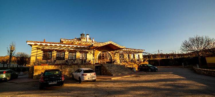 鲁维耶洛斯酒店(Hotel de Montaña Rubielos)图片