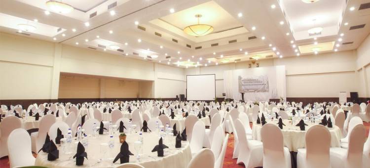 帕达达兰会议套房度假村(Padjadjaran Suites Resort and Convention Hotel)图片