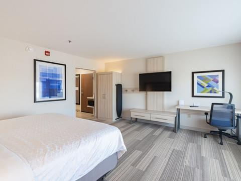 马里恩智选假日套房酒店