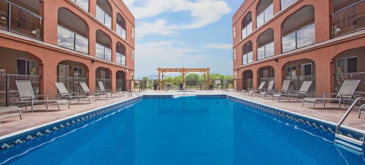 奥索尤斯丽笙公园酒店(Park Inn by Radisson Osoyoos)图片