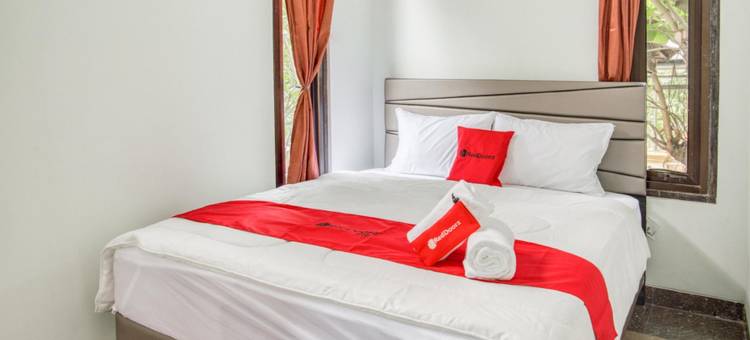 红多兹酒店-近雅加达塔曼迷你(RedDoorz Near Taman Mini Jakarta)图片