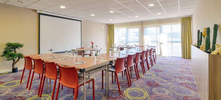 基里亚德酒店-里昂东-圣博内姆尔(Kyriad Lyon Est - Saint Bonnet de Mure)图片