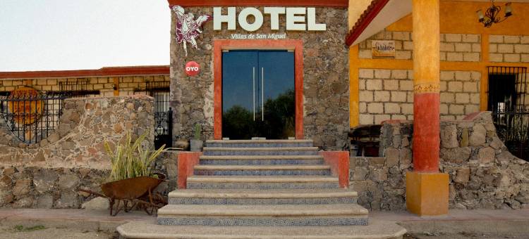 OYO圣米格尔别墅酒店(Hotel Villas de San Miguel Media Luna)图片