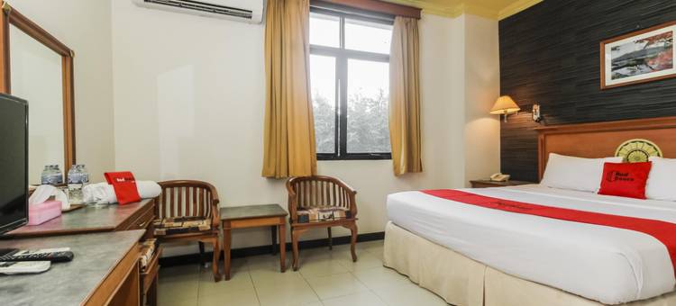 RedDoorz Plus near Depati Amir Airport图片