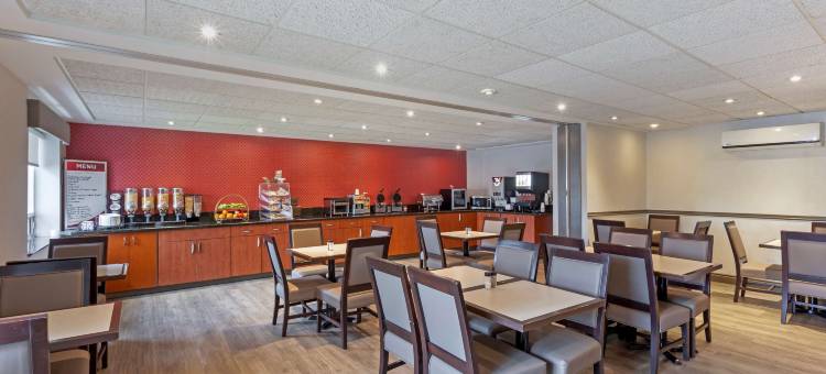 伯灵顿贝斯特韦斯特优质套房酒店(Best Western Plus Burlington Inn  Suites)图片