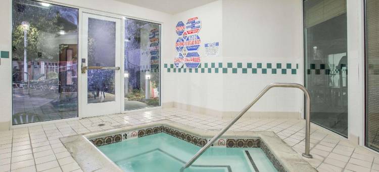 利弗莫尔葡萄酒乡浩枫温德姆公寓(Hawthorn Suites by Wyndham Livermore Wine Country)图片