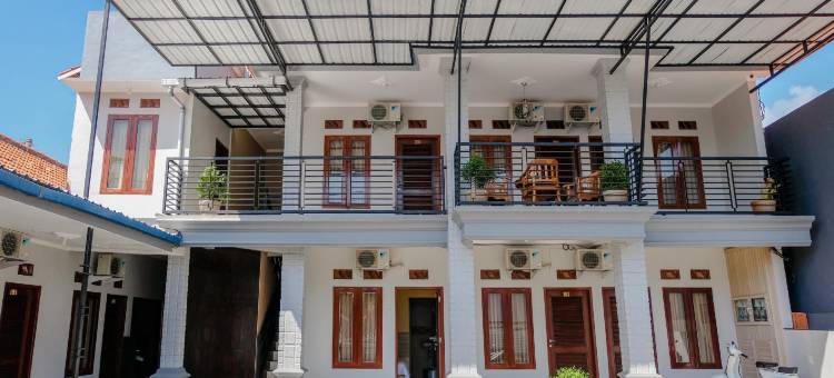 OYO 1566 埃尔雷伊希家庭住宅-沙里亚(OYO 1566 El Reyshi Family Residence Syariah)图片