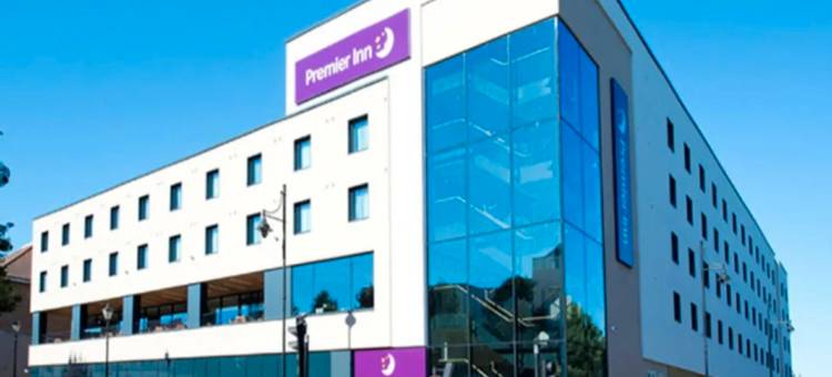 泰晤士畔斯坦斯普瑞米尔酒店(Premier Inn Staines Upon Thames)图片