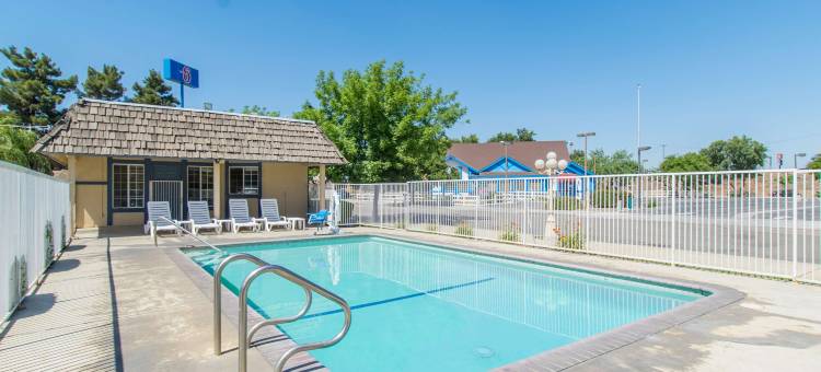 金斯堡6号汽车旅馆(Motel 6 Kingsburg, CA)图片