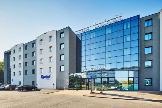 普瓦捷儒勒凡尔纳未来影视城基里亚德酒店(Kyriad Poitiers - Jules Verne Site du Futuroscope)