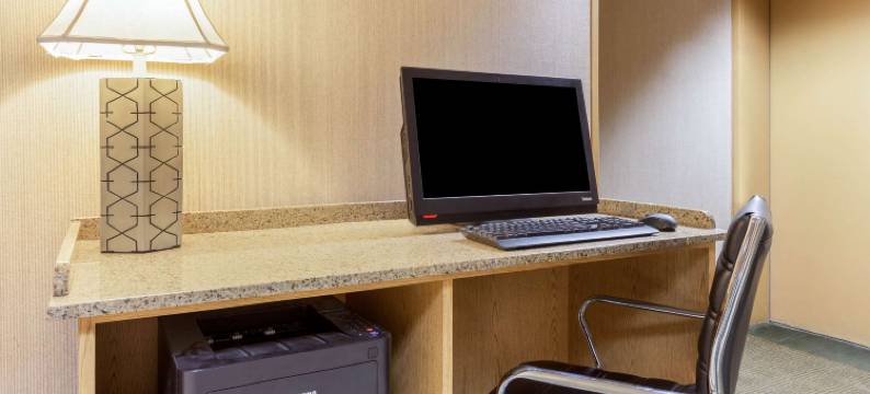 芝加哥威罗布鲁克拉昆塔温德姆酒店(La Quinta Inn by Wyndham Chicago Willowbrook)图片