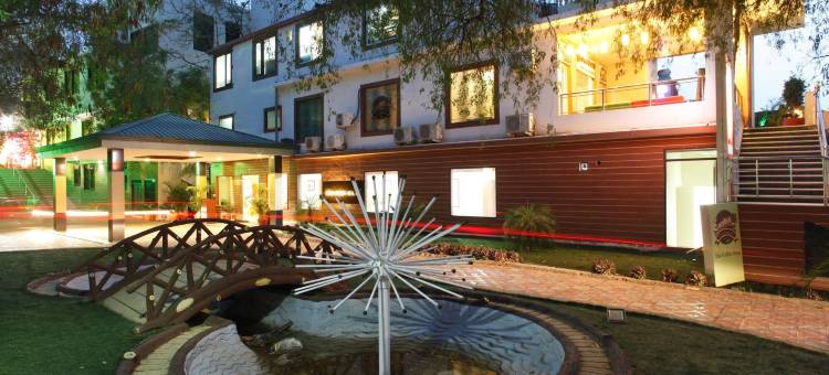 The Byke Grassfield 度假村，带户外游泳池，位于沙亚姆纳加尔(The Byke Grassfield Resort with Outdoor Pool, Shyam Nagar, Jaipur)图片