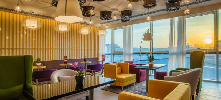 迪拜汽车城丽柏酒店(Park Inn by Radisson Dubai Motor City)图片