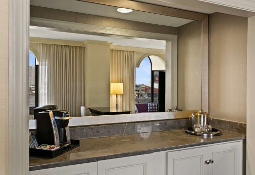The Royal Sonesta Harbor Court BaltimoreHotel Overview