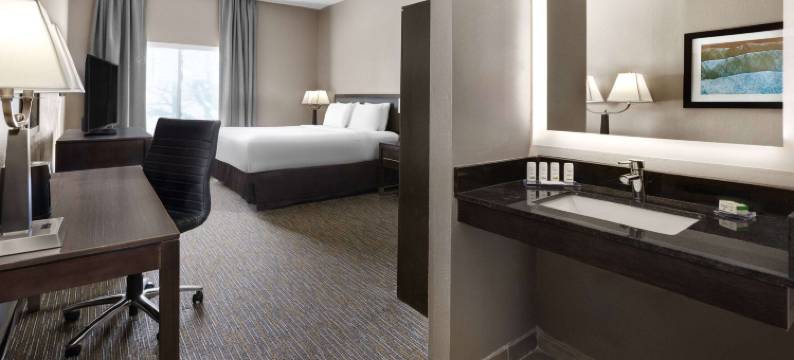 穆尔斯维尔拉昆塔温德姆套房酒店(La Quinta Inn & Suites by Wyndham Mooresville)图片