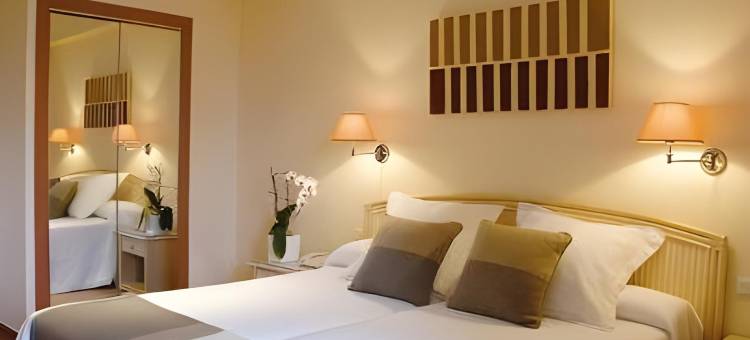 罗斯罗布雷斯酒店(Hotel Los Robles)图片