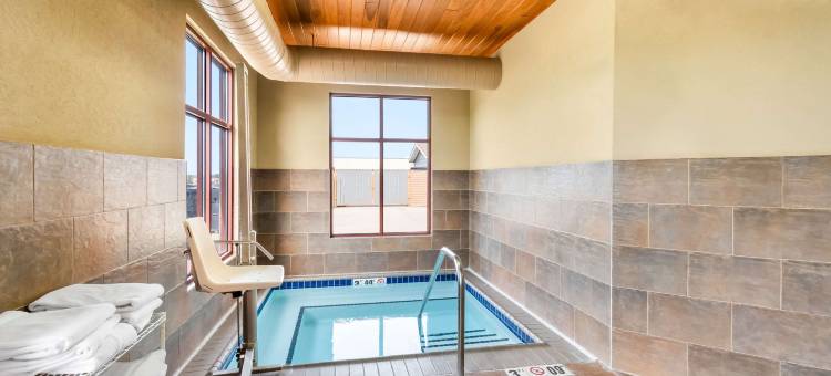 芒特艾恩-弗吉尼亚舒适套房酒店(Comfort Inn & Suites Mountain Iron and Virginia)图片