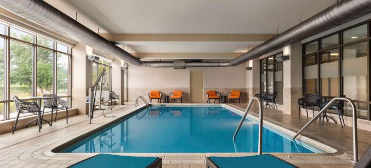 匹兹堡/水滨 - 西霍姆斯戴德希尔顿欢朋套房酒店(Hampton Inn & Suites Pittsburgh/Waterfront-West Homestead)图片