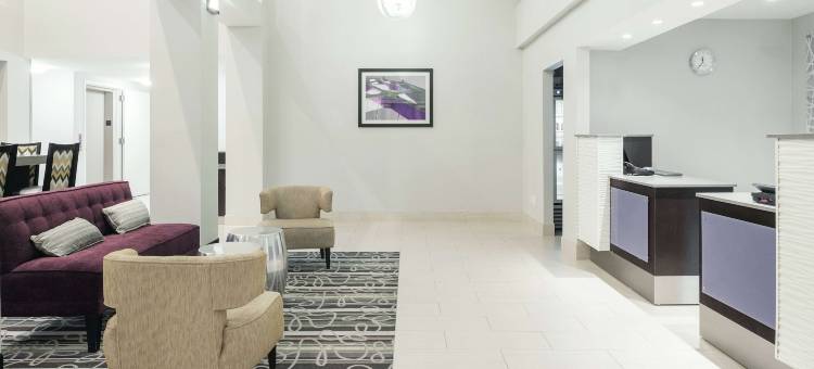 费尔菲尔德纳帕谷拉昆塔温德姆套房酒店(La Quinta Inn & Suites by Wyndham Fairfield - Napa Valley)图片