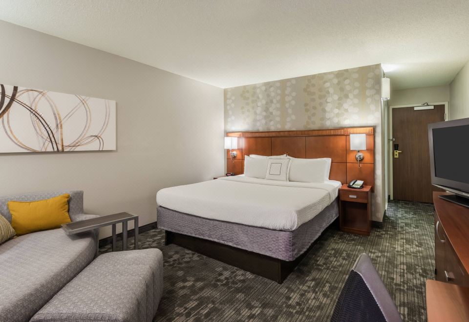 Courtyard Mobile Hotel Overview