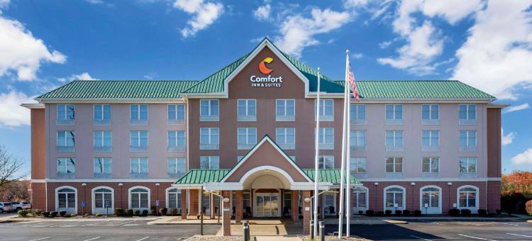 舒适酒店及套房库亚霍加瀑布 - 阿克伦(Comfort Inn & Suites Cuyahoga Falls - Akron)图片