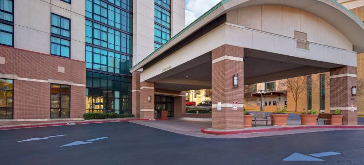 希尔顿大使套房酒店在温泉城会议中心(Embassy Suites by Hilton at Hot Springs Convention Center)图片