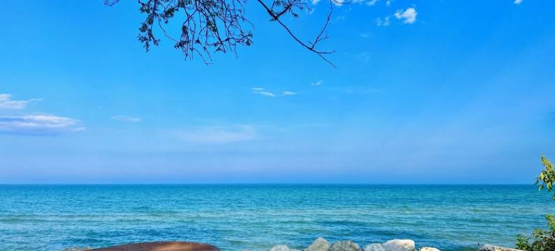 Welcome to the "Lake Cottage"  where lake Michigan waves are calling图片