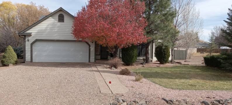 Rainbow Lake Home in Gated Community with Boats,  Hot Tub, Tesla EV and Lake ACC图片