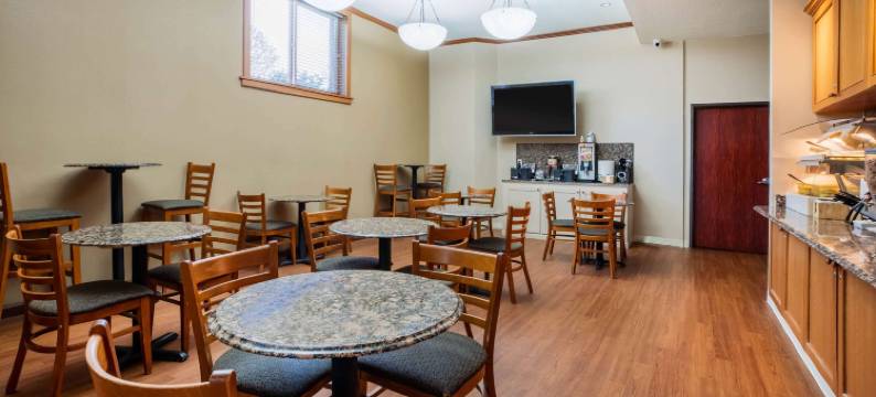 波特兰机场拉昆塔温德姆套房酒店(La Quinta Inn & Suites by Wyndham Portland Airport)图片