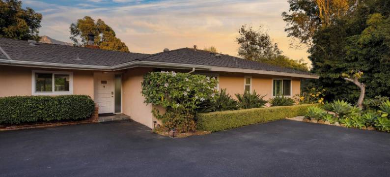 Avantstay 东谷庄园，距海滩几分钟(East Valley Manor by Avantstay Minutes to the Beach)图片