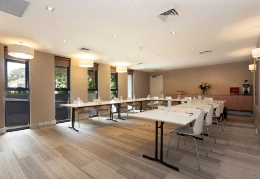 Quest Mascot Hotel Overview