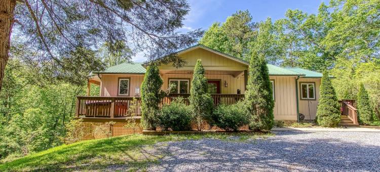 由HoneyBearCabins经营的鹿与鹿(Deer & Doe by HoneyBearCabins)图片