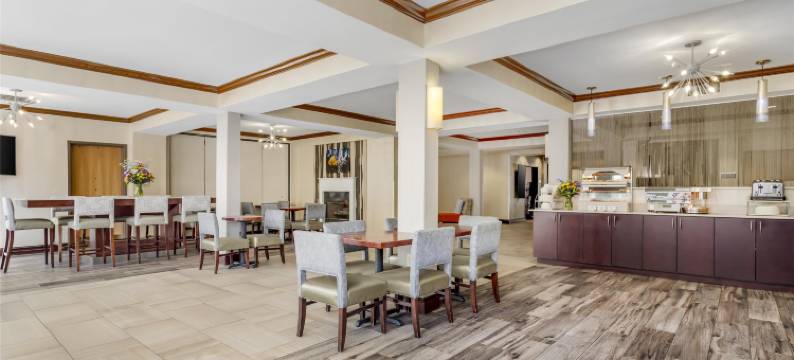 河流逃生贝斯特韦斯特优质套房酒店(Best Western Plus River Escape Inn  Suites)图片