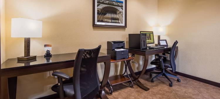 AT&T 中心温莎伯恩贝斯特韦斯特套房酒店(Best Western Windsor Pointe Hotel  Suites-ATT Center)图片