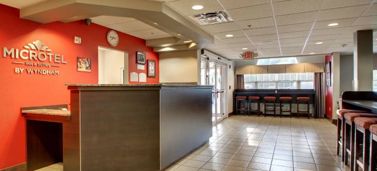 塔斯卡卢萨近大学麦客达套房酒店(Microtel Inn & Suites by Wyndham Tuscaloosa Near University)图片