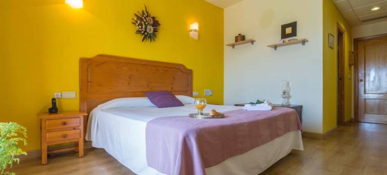 劳斯坦帕锐欧斯酒店(Hotel Los Templarios)图片