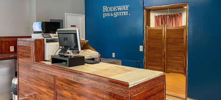 奥玛克 - 奥卡诺根罗德威套房汽车旅馆(Rodeway Inn & Suites Omak - Okanogan)图片