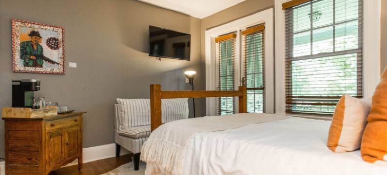 广场更南之地城市旅馆(Southmoreland on the Plaza an Urban Inn)图片