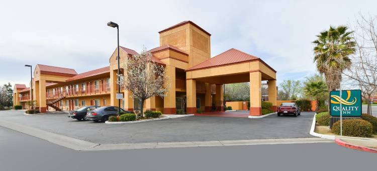 弗雷斯诺近大学凯艺酒店(Quality Inn Fresno Near University)图片