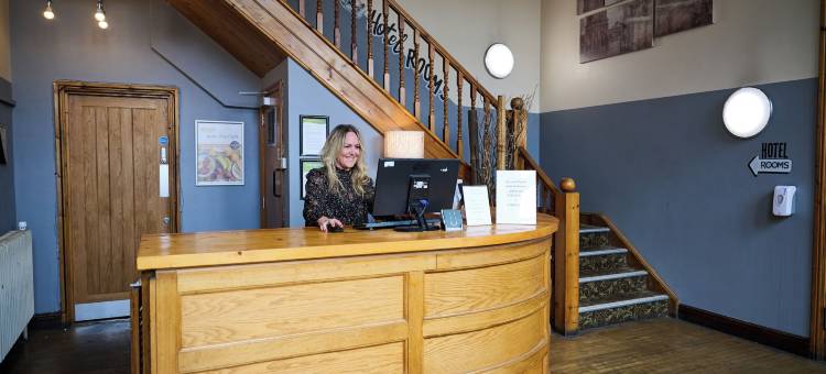 白鹿 - 纽马基特马斯顿旅馆(White Hart, Newmarket by Marston's Inns)图片