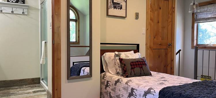 Comfy Bear ~ Ski in/Out Remodeled 2 Bedroom/2 Bath Condo at Snowriver!图片