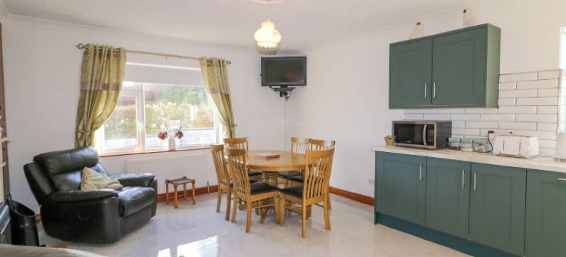 安妮和帕迪的房子(Teach Annie Agus Paddy)图片