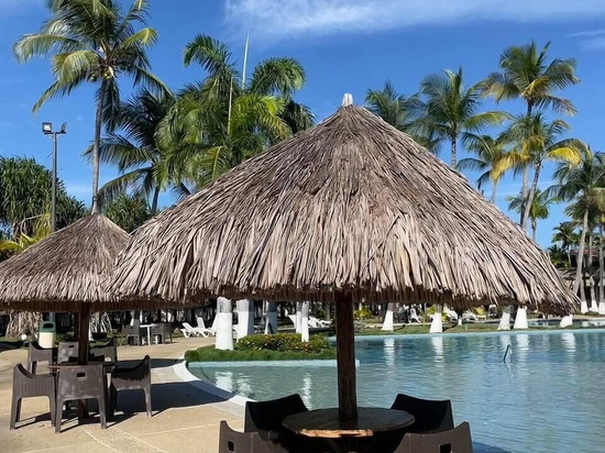 图卡卡斯的Koral OHS酒店和码头