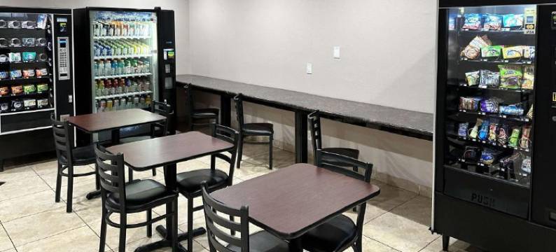 Super 8 by Wyndham Mesa Downtown Near Convention Center(Super 8 by Wyndham Mesa Downtown Near Convention Center)图片