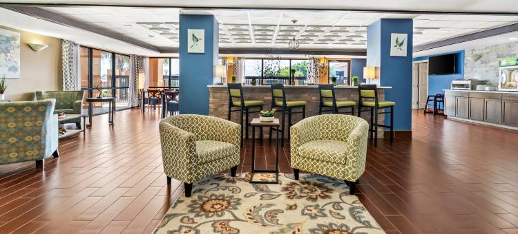 凯艺套房酒店-近罗宾斯空军基地(Quality Inn & Suites Near Robins Air Force Base)图片