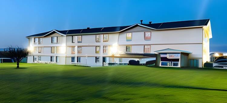 奥马哈西南温德姆速8酒店(The Inn&Suites SW Omaha)图片