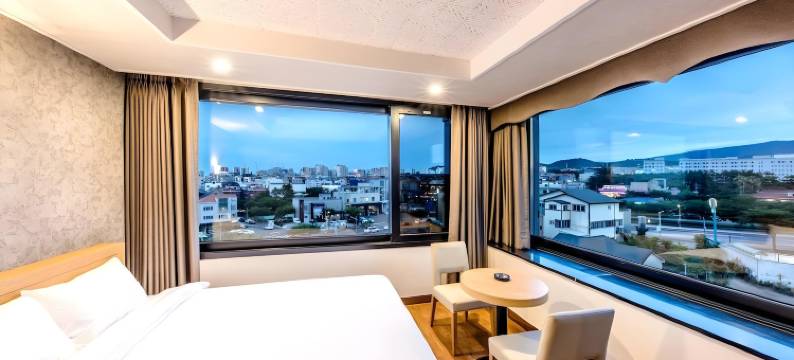 莱斯利酒店(Leslie Hotel)图片