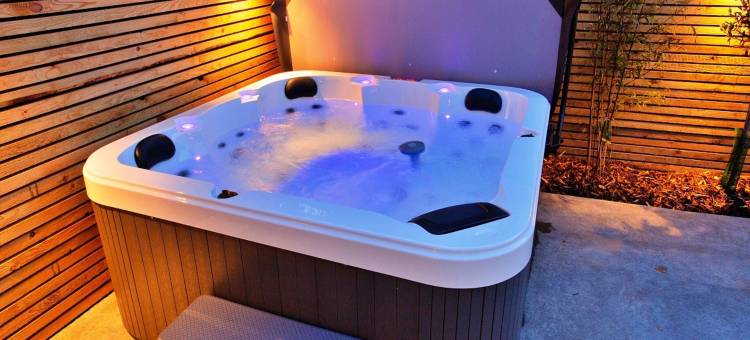 Holiday Home in Kent with Hot Tub & Games Room图片
