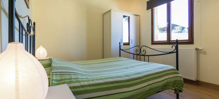Poolside Luxury Villa in Montignac图片